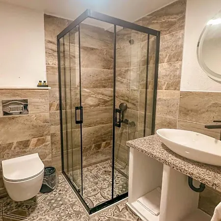 Garavilla Eski فندق *